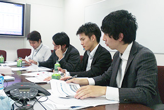 16:00 クライアント報告会