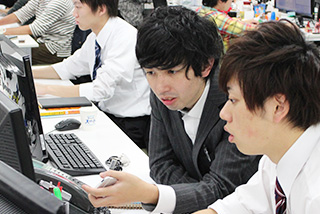 18:00 新入社員への研修