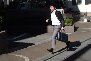 9:45 出社・メールチェック